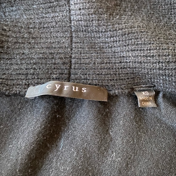 CYRUS Black open cardigan sweater - Picture 3 of 3